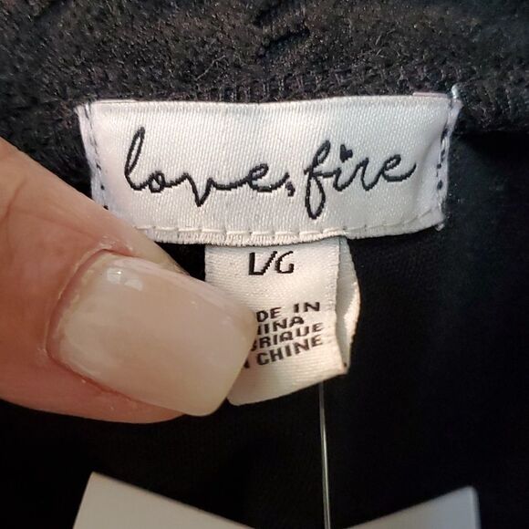 NWT lace satin black blouse. By love _Fire. Size large. Sexy Scalloped hem. - Picture 10 of 12